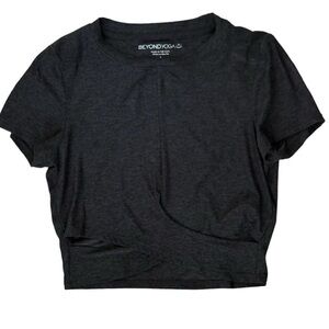 Beyond Yoga Featherweight Under Over Crop Tee